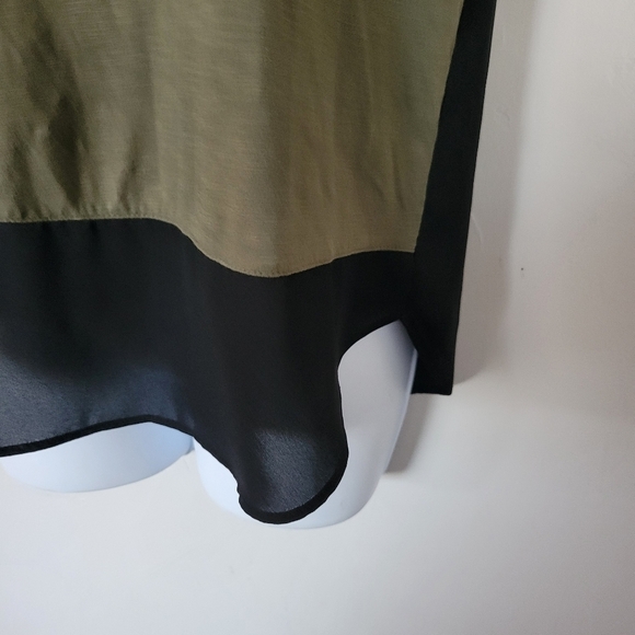 Express Women's Small Short Sleeve Blouse Top Olive Green Black Chiffon Trim - Picture 5 of 7